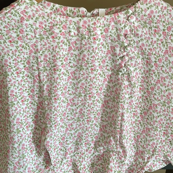 Chic and dainty floral crop top - Picture 8 of 12